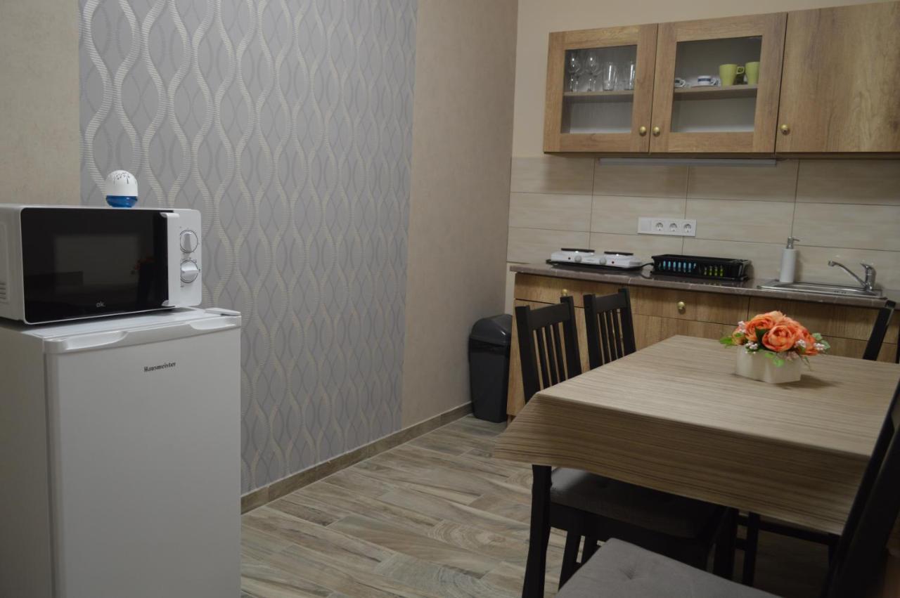 Bettina Vendeghaz Apartment Kiskoros Bagian luar foto