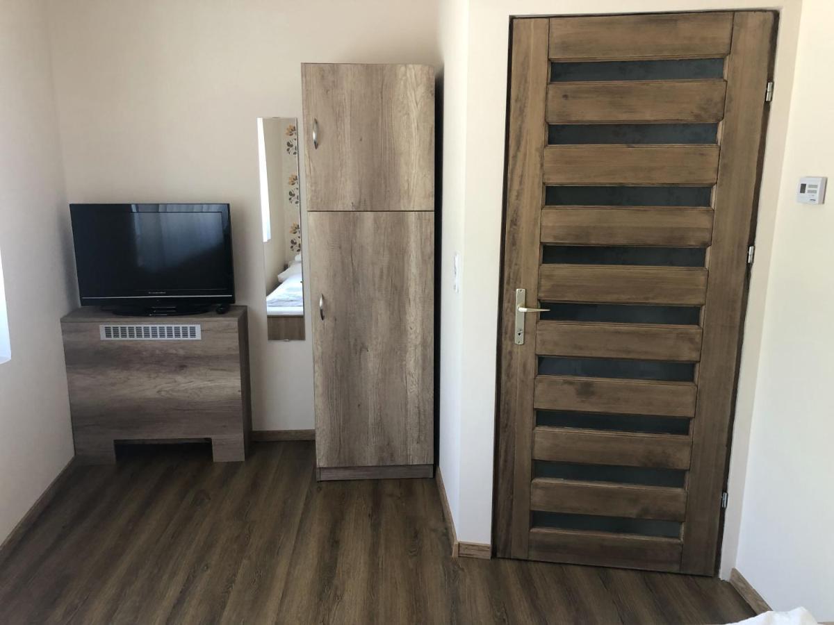 Bettina Vendeghaz Apartment Kiskoros Bagian luar foto