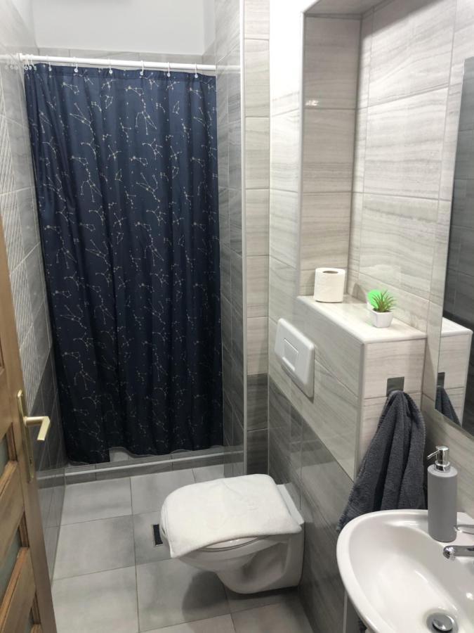 Bettina Vendeghaz Apartment Kiskoros Bagian luar foto