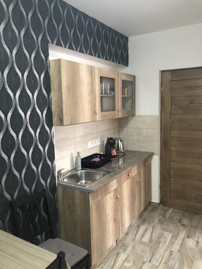 Bettina Vendeghaz Apartment Kiskoros Bagian luar foto